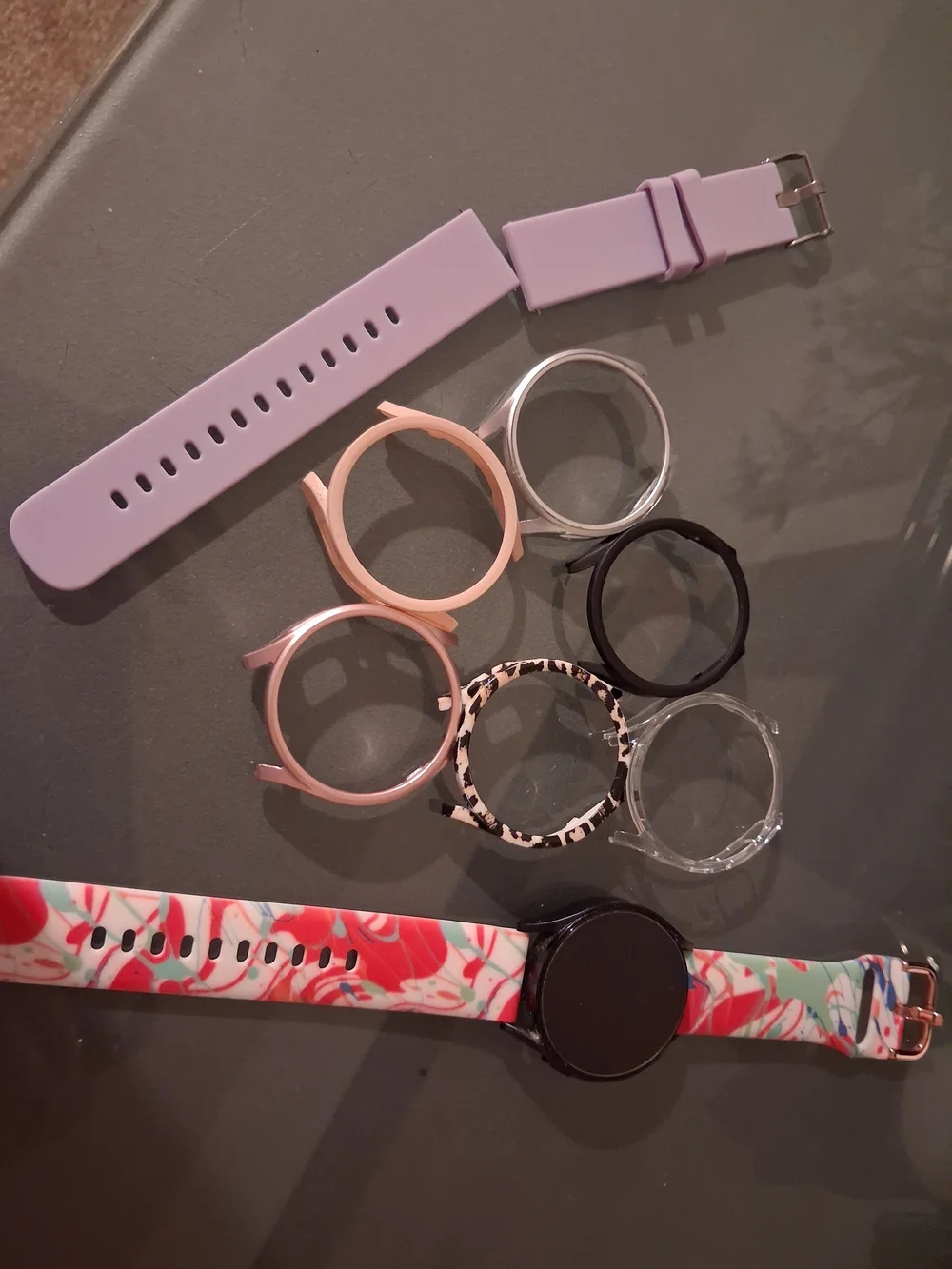 Samsung Galaxy 6 Smartwatch 40mm with Accessories